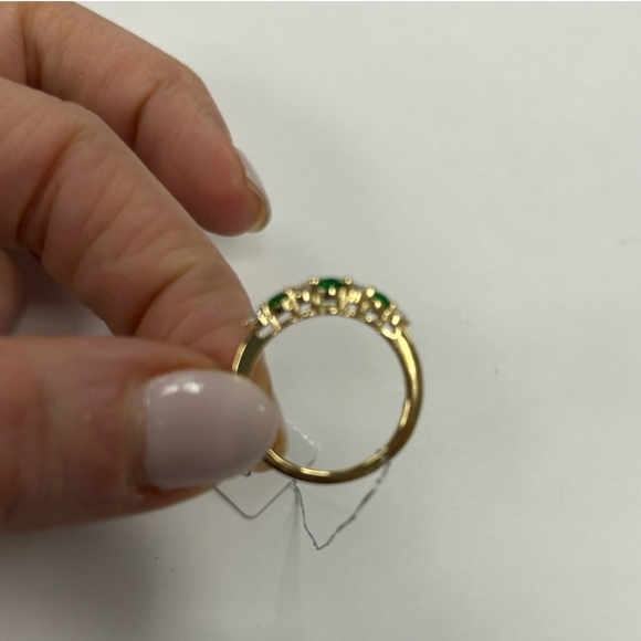 Suzy Levian Yellow Sterling Silver Green White Cubic Zirconia Graduating Ring 7 - Picture 8 of 10